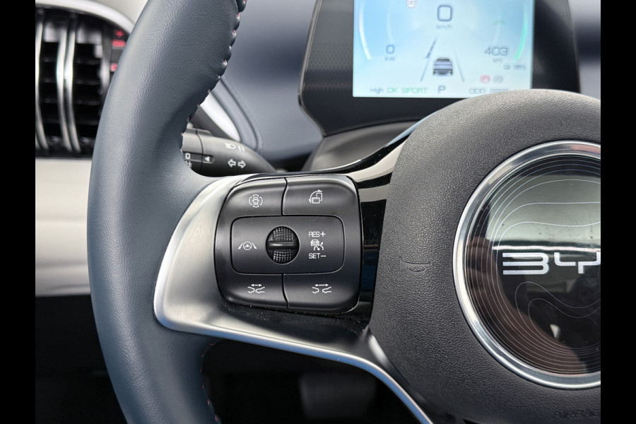 BYD ATTO 3 60kWh Design SOH 99% Pano-dak Leer+Elektr.Verst. Warmtepomp Adaptieve Cruise 360°Camera Apple Carplay Android Auto Elektr.Achter Verkeersbord detectie WiFi DAB Led Rijstrooksensor Keyless Smartphone Entry Fabrieksgarantie tot 20-12-2030/150.000km Garantie op de LFP Accu tot 20-12-2030/200.000km €44.000,- Nieuw! BYD ATTO 3 60kWh Design SOH 99% Pano-dak Leer+Elektr.Verst. Warmtepomp Adaptieve Cruise 360°Camera Apple Carplay Android Auto Elektr.Achter Verkeersbord detectie WiFi DAB Led Rijstrooksensor Keyless Smartphone Entry Fabrieksgarantie tot 20-12-2030/150.000km Garantie op de LFP Accu tot 20-12-2030/200.000km €44.000,- Nieuw!