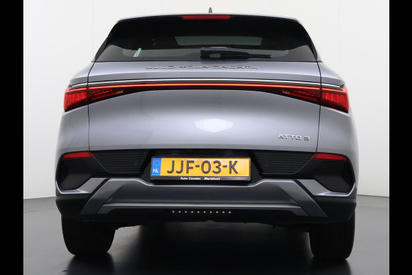 BYD ATTO 3 60kWh Design SOH 99% Pano-dak Leer+Elektr.Verst. Warmtepomp Adaptieve Cruise 360°Camera Apple Carplay Android Auto Elektr.Achter Verkeersbord detectie WiFi DAB Led Rijstrooksensor Keyless Smartphone Entry Fabrieksgarantie tot 20-12-2030/150.000km Garantie op de LFP Accu tot 20-12-2030/200.000km €44.000,- Nieuw! BYD ATTO 3 60kWh Design SOH 99% Pano-dak Leer+Elektr.Verst. Warmtepomp Adaptieve Cruise 360°Camera Apple Carplay Android Auto Elektr.Achter Verkeersbord detectie WiFi DAB Led Rijstrooksensor Keyless Smartphone Entry Fabrieksgarantie tot 20-12-2030/150.000km Garantie op de LFP Accu tot 20-12-2030/200.000km €44.000,- Nieuw!