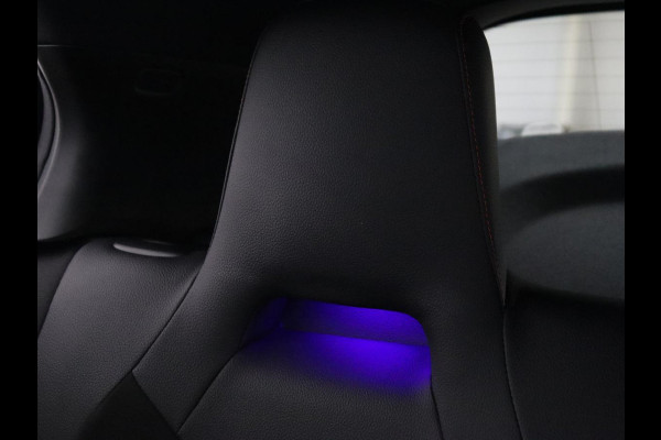 Mercedes-Benz A-Klasse 180d Business Solution AMG | Carplay | Stoelverwarming | Sfeerverlichting | Park Assist | Navigatie | Widescreen | Full LED | Camera Mercedes-Benz A-Klasse 180d Business Solution AMG | Carplay | Stoelverwarming | Sfeerverlichting | Park Assist | Navigatie | Widescreen | Full LED | Camera