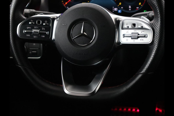 Mercedes-Benz A-Klasse 180d Business Solution AMG | Carplay | Stoelverwarming | Sfeerverlichting | Park Assist | Navigatie | Widescreen | Full LED | Camera Mercedes-Benz A-Klasse 180d Business Solution AMG | Carplay | Stoelverwarming | Sfeerverlichting | Park Assist | Navigatie | Widescreen | Full LED | Camera