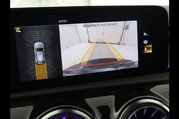 Mercedes-Benz A-Klasse 180d Business Solution AMG | Carplay | Stoelverwarming | Sfeerverlichting | Park Assist | Navigatie | Widescreen | Full LED | Camera Mercedes-Benz A-Klasse 180d Business Solution AMG | Carplay | Stoelverwarming | Sfeerverlichting | Park Assist | Navigatie | Widescreen | Full LED | Camera