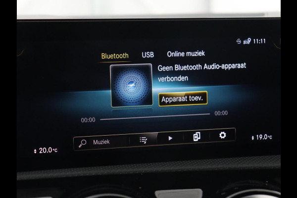 Mercedes-Benz A-Klasse 180d Business Solution AMG | Carplay | Stoelverwarming | Sfeerverlichting | Park Assist | Navigatie | Widescreen | Full LED | Camera Mercedes-Benz A-Klasse 180d Business Solution AMG | Carplay | Stoelverwarming | Sfeerverlichting | Park Assist | Navigatie | Widescreen | Full LED | Camera