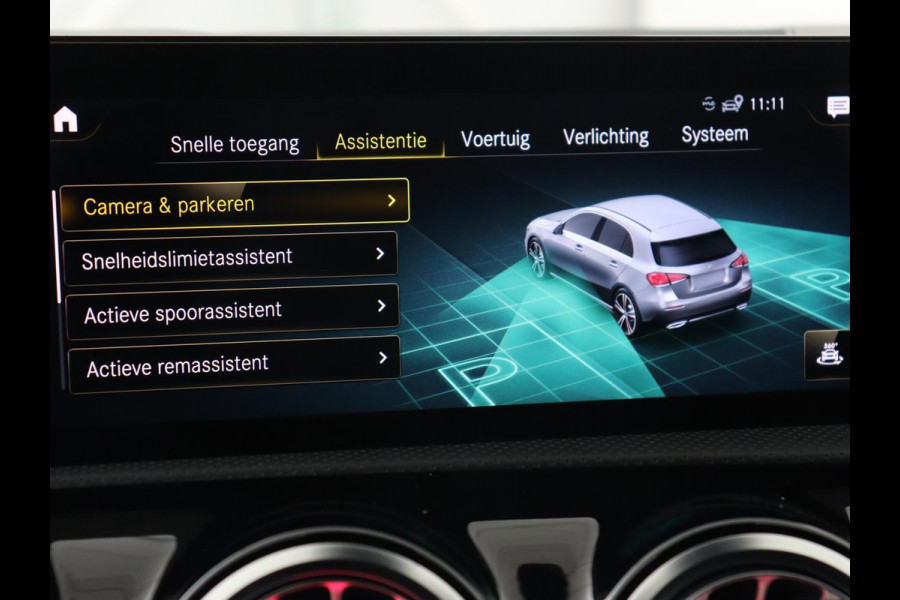 Mercedes-Benz A-Klasse 180d Business Solution AMG | Carplay | Stoelverwarming | Sfeerverlichting | Park Assist | Navigatie | Widescreen | Full LED | Camera Mercedes-Benz A-Klasse 180d Business Solution AMG | Carplay | Stoelverwarming | Sfeerverlichting | Park Assist | Navigatie | Widescreen | Full LED | Camera