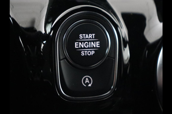 Mercedes-Benz A-Klasse 180d Business Solution AMG | Carplay | Stoelverwarming | Sfeerverlichting | Park Assist | Navigatie | Widescreen | Full LED | Camera Mercedes-Benz A-Klasse 180d Business Solution AMG | Carplay | Stoelverwarming | Sfeerverlichting | Park Assist | Navigatie | Widescreen | Full LED | Camera