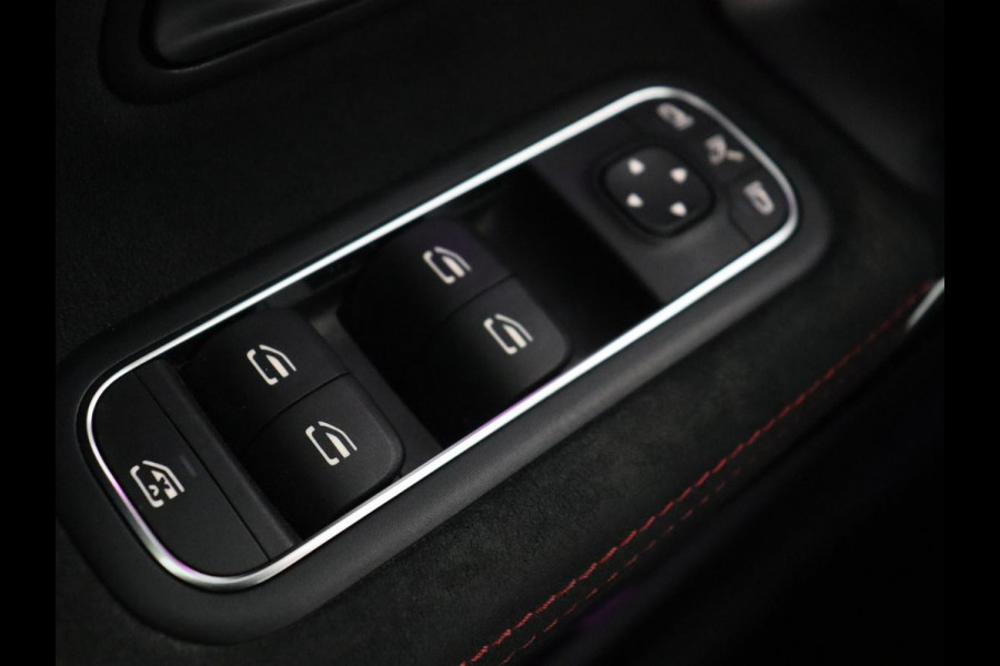 Mercedes-Benz A-Klasse 180d Business Solution AMG | Carplay | Stoelverwarming | Sfeerverlichting | Park Assist | Navigatie | Widescreen | Full LED | Camera Mercedes-Benz A-Klasse 180d Business Solution AMG | Carplay | Stoelverwarming | Sfeerverlichting | Park Assist | Navigatie | Widescreen | Full LED | Camera