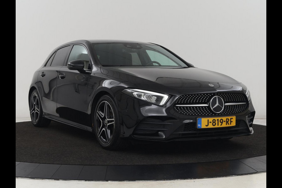 Mercedes-Benz A-Klasse 180d Business Solution AMG | Carplay | Stoelverwarming | Sfeerverlichting | Park Assist | Navigatie | Widescreen | Full LED | Camera Mercedes-Benz A-Klasse 180d Business Solution AMG | Carplay | Stoelverwarming | Sfeerverlichting | Park Assist | Navigatie | Widescreen | Full LED | Camera