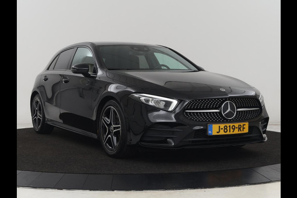 Mercedes-Benz A-Klasse 180d Business Solution AMG | Carplay | Stoelverwarming | Sfeerverlichting | Park Assist | Navigatie | Widescreen | Full LED | Camera Mercedes-Benz A-Klasse 180d Business Solution AMG | Carplay | Stoelverwarming | Sfeerverlichting | Park Assist | Navigatie | Widescreen | Full LED | Camera