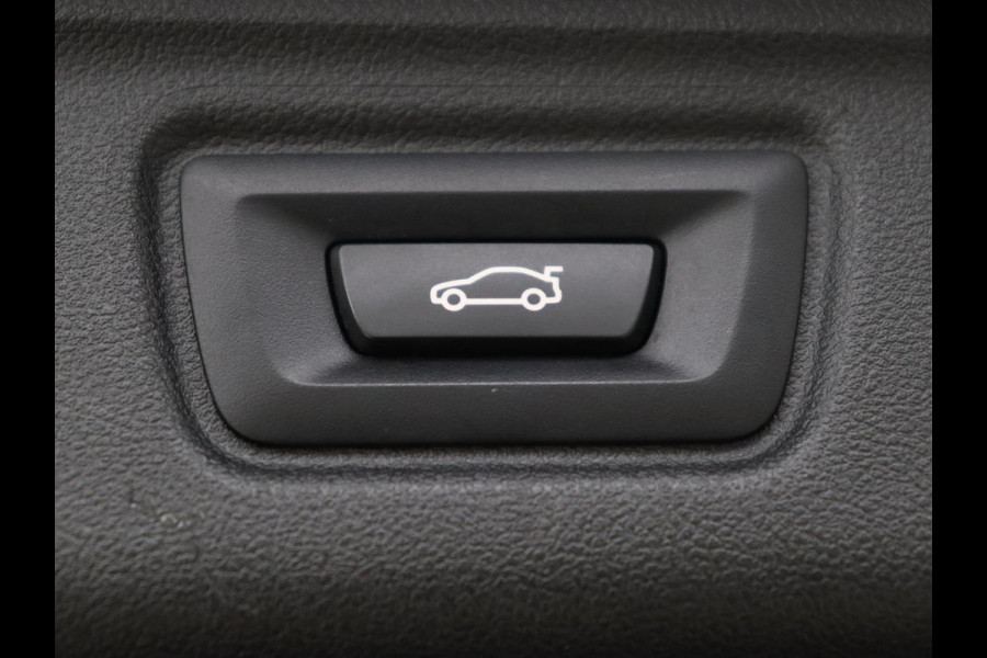 BMW 3-serie 320e High Executive | M Sport | Panoramadak | Leder | Adaptive cruise | Laser Light | Stoel & stuurverwarming | Park Assist | Sportstoelen | Carplay | Live Cockpit | 20'' | PHEV | Plug In BMW 3-serie 320e High Executive | M Sport | Panoramadak | Leder | Adaptive cruise | Laser Light | Stoel & stuurverwarming | Park Assist | Sportstoelen | Carplay | Live Cockpit | 20'' | PHEV | Plug In