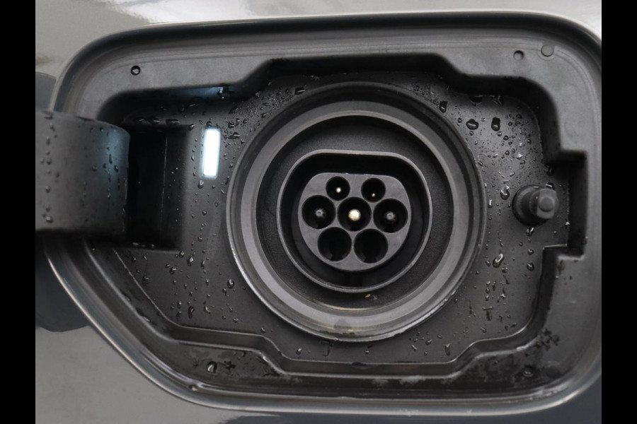 BMW 3-serie 320e High Executive | M Sport | Panoramadak | Leder | Adaptive cruise | Laser Light | Stoel & stuurverwarming | Park Assist | Sportstoelen | Carplay | Live Cockpit | 20'' | PHEV | Plug In BMW 3-serie 320e High Executive | M Sport | Panoramadak | Leder | Adaptive cruise | Laser Light | Stoel & stuurverwarming | Park Assist | Sportstoelen | Carplay | Live Cockpit | 20'' | PHEV | Plug In