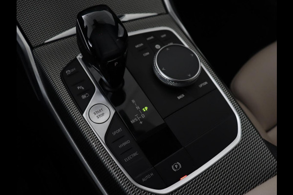 BMW 3-serie 320e High Executive | M Sport | Panoramadak | Leder | Adaptive cruise | Laser Light | Stoel & stuurverwarming | Park Assist | Sportstoelen | Carplay | Live Cockpit | 20'' | PHEV | Plug In BMW 3-serie 320e High Executive | M Sport | Panoramadak | Leder | Adaptive cruise | Laser Light | Stoel & stuurverwarming | Park Assist | Sportstoelen | Carplay | Live Cockpit | 20'' | PHEV | Plug In