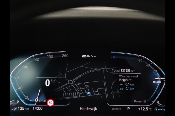 BMW 3-serie 320e High Executive | M Sport | Panoramadak | Leder | Adaptive cruise | Laser Light | Stoel & stuurverwarming | Park Assist | Sportstoelen | Carplay | Live Cockpit | 20'' | PHEV | Plug In BMW 3-serie 320e High Executive | M Sport | Panoramadak | Leder | Adaptive cruise | Laser Light | Stoel & stuurverwarming | Park Assist | Sportstoelen | Carplay | Live Cockpit | 20'' | PHEV | Plug In