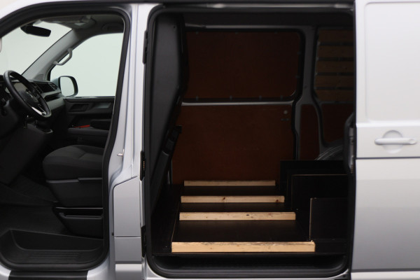 Volkswagen Transporter 2.0 TDI L1H1 Automaat 2x Schuifdeur, Apple Carplay, Cruise, DAB, PDC Volkswagen Transporter 2.0 TDI L1H1 Automaat 2x Schuifdeur, Apple Carplay, Cruise, DAB, PDC
