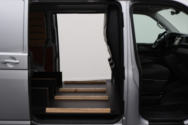 Volkswagen Transporter 2.0 TDI L1H1 Automaat 2x Schuifdeur, Apple Carplay, Cruise, DAB, PDC Volkswagen Transporter 2.0 TDI L1H1 Automaat 2x Schuifdeur, Apple Carplay, Cruise, DAB, PDC
