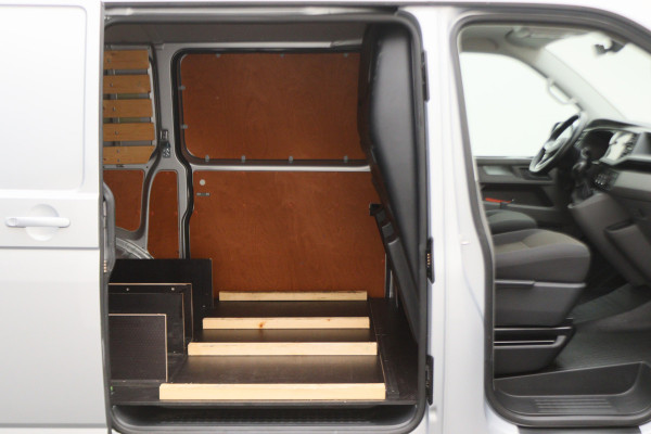 Volkswagen Transporter 2.0 TDI L1H1 Automaat 2x Schuifdeur, Apple Carplay, Cruise, DAB, PDC Volkswagen Transporter 2.0 TDI L1H1 Automaat 2x Schuifdeur, Apple Carplay, Cruise, DAB, PDC