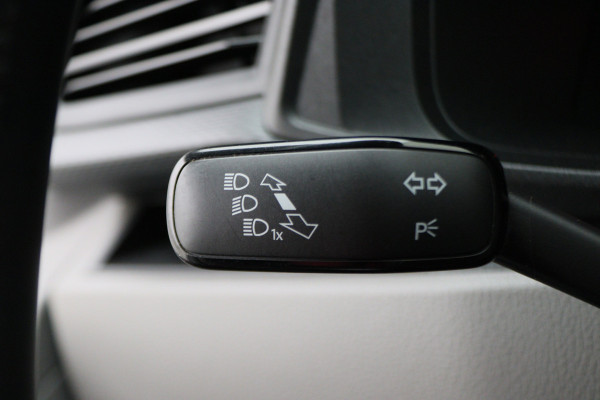 Volkswagen Transporter 2.0 TDI L1H1 Automaat 2x Schuifdeur, Apple Carplay, Cruise, DAB, PDC Volkswagen Transporter 2.0 TDI L1H1 Automaat 2x Schuifdeur, Apple Carplay, Cruise, DAB, PDC