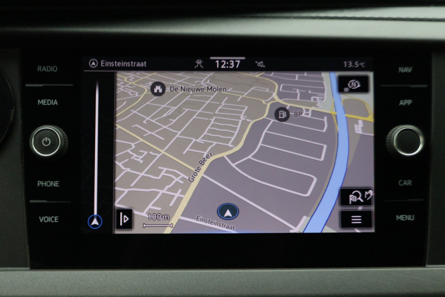 Volkswagen Transporter 2.0 TDI L1H1 Automaat 2x Schuifdeur, Apple Carplay, Cruise, DAB, PDC Volkswagen Transporter 2.0 TDI L1H1 Automaat 2x Schuifdeur, Apple Carplay, Cruise, DAB, PDC