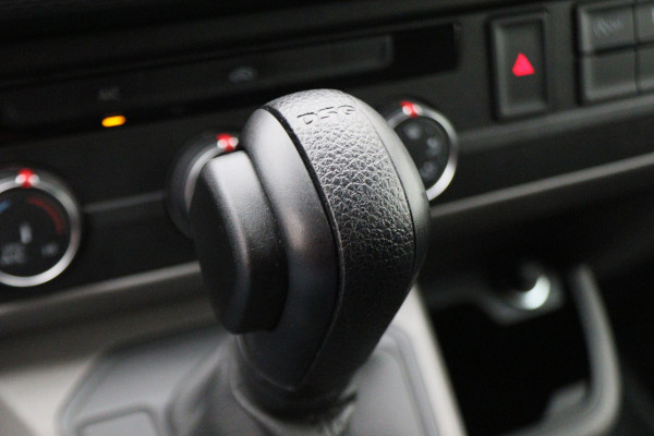 Volkswagen Transporter 2.0 TDI L1H1 Automaat 2x Schuifdeur, Apple Carplay, Cruise, DAB, PDC Volkswagen Transporter 2.0 TDI L1H1 Automaat 2x Schuifdeur, Apple Carplay, Cruise, DAB, PDC