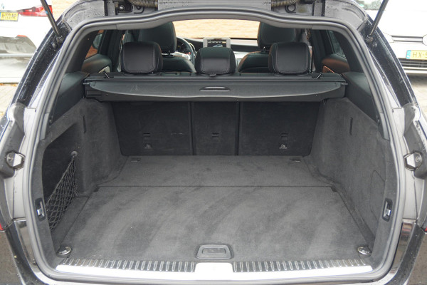 Mercedes-Benz C-Klasse Estate 180 AMG Sport Edition *INCL BTW* + PANODAK / BI-XENON / 19'' LMV / STOELVERWARMING