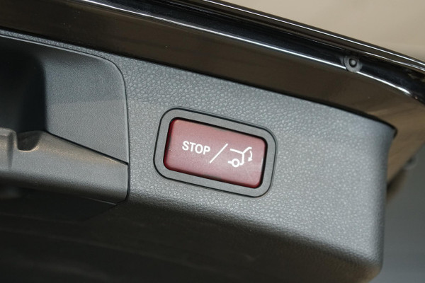 Mercedes-Benz C-Klasse Estate 180 AMG Sport Edition *INCL BTW* + PANODAK / BI-XENON / 19'' LMV / STOELVERWARMING