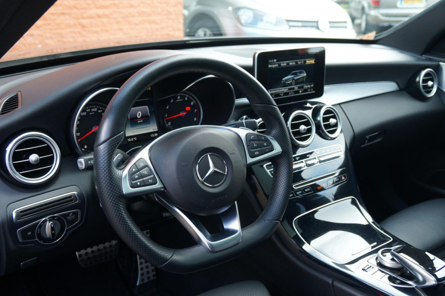Mercedes-Benz C-Klasse Estate 180 AMG Sport Edition *INCL BTW* + PANODAK / BI-XENON / 19'' LMV / STOELVERWARMING