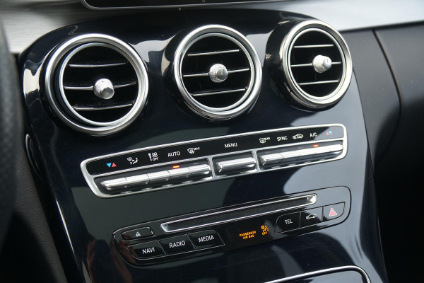 Mercedes-Benz C-Klasse Estate 180 AMG Sport Edition *INCL BTW* + PANODAK / BI-XENON / 19'' LMV / STOELVERWARMING