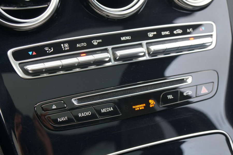 Mercedes-Benz C-Klasse Estate 180 AMG Sport Edition *INCL BTW* + PANODAK / BI-XENON / 19'' LMV / STOELVERWARMING