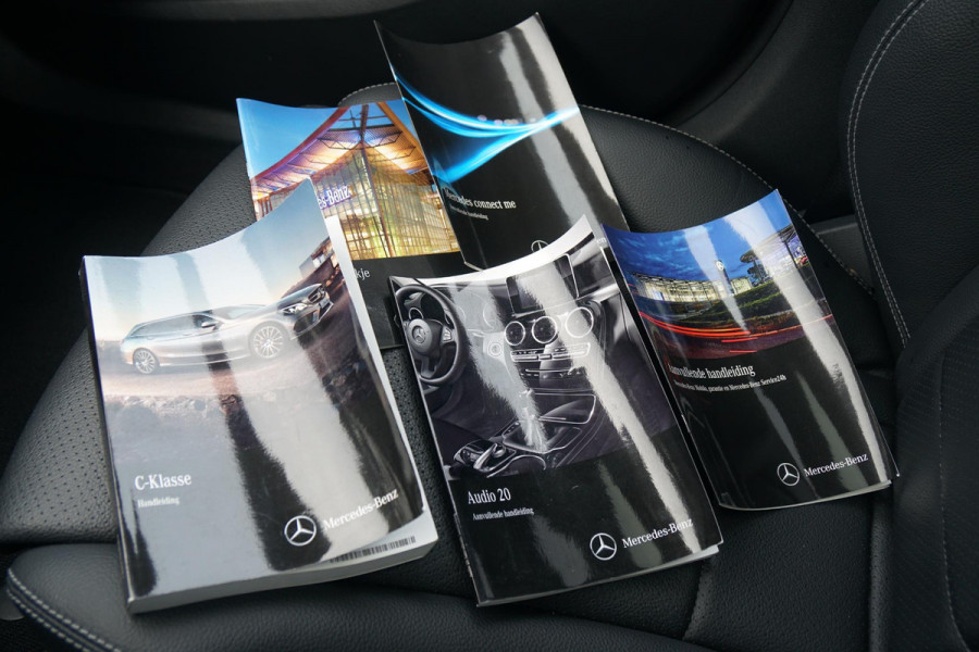 Mercedes-Benz C-Klasse Estate 180 AMG Sport Edition *INCL BTW* + PANODAK / BI-XENON / 19'' LMV / STOELVERWARMING