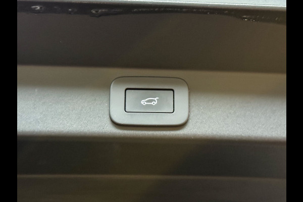 Land Rover Range Rover Sport P440e Dynamic SE MattGrey|Pano|360|Luchtv|Memory|Sfeer Land Rover Range Rover Sport P440e Dynamic SE MattGrey|Pano|360|Luchtv|Memory|Sfeer