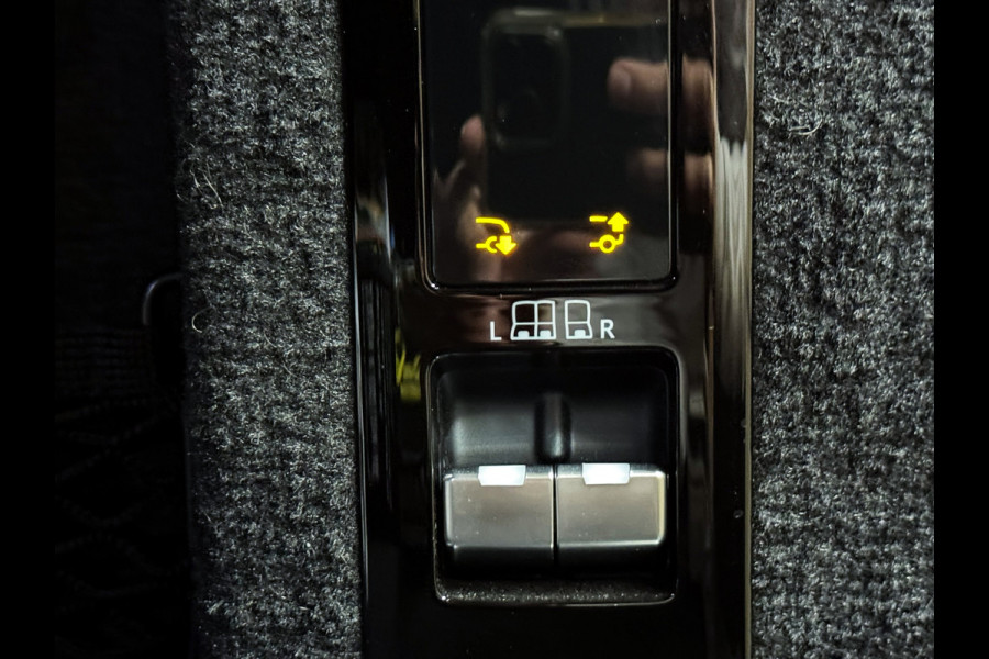 Land Rover Range Rover Sport P440e Dynamic SE MattGrey|Pano|360|Luchtv|Memory|Sfeer Land Rover Range Rover Sport P440e Dynamic SE MattGrey|Pano|360|Luchtv|Memory|Sfeer