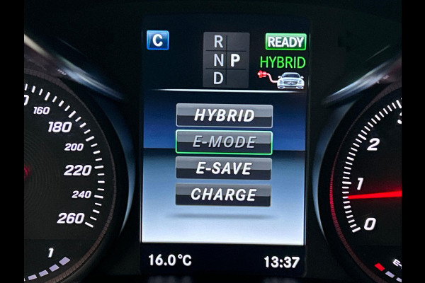 Mercedes-Benz GLC 350e 4MATIC Business PHEV Pano/dak Trekhaak Rondomzicht/Camera Mercedes-Benz GLC 350e 4MATIC Business PHEV Pano/dak Trekhaak Rondomzicht/Camera