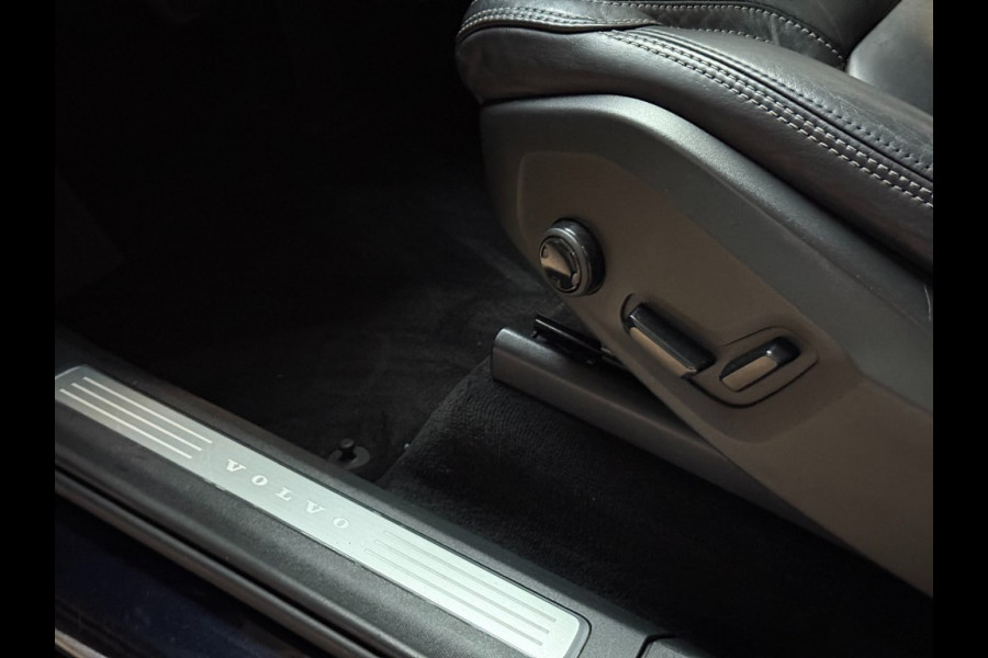 Volvo XC90 D5 Awd Inscription 7 pers dealer onderhouden Volvo XC90 D5 Awd Inscription 7 pers dealer onderhouden