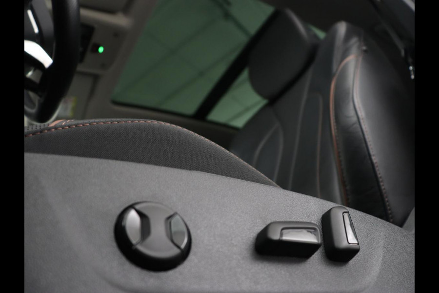 Škoda ENYAQ iV 80 | Panoramadak | Leder | Warmtepomp | Trekhaak | Adaptive cruise | Keyless | Memory | Stuurverwarming | Carplay | Navigatie | Camera | Full LED Škoda ENYAQ iV 80 | Panoramadak | Leder | Warmtepomp | Trekhaak | Adaptive cruise | Keyless | Memory | Stuurverwarming | Carplay | Navigatie | Camera | Full LED