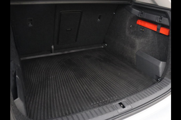 Škoda ENYAQ iV 80 | Panoramadak | Leder | Warmtepomp | Trekhaak | Adaptive cruise | Keyless | Memory | Stuurverwarming | Carplay | Navigatie | Camera | Full LED Škoda ENYAQ iV 80 | Panoramadak | Leder | Warmtepomp | Trekhaak | Adaptive cruise | Keyless | Memory | Stuurverwarming | Carplay | Navigatie | Camera | Full LED