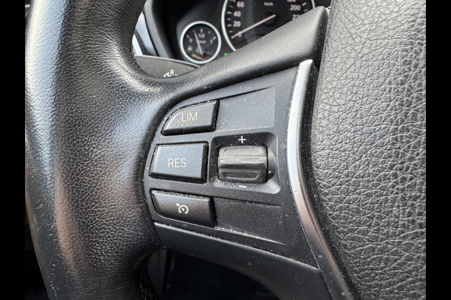 BMW 4 Serie Gran Coupé 420d Corporate Lease High Executive | Panoramadak | Camera | DAB | Lichtmetalen Velgen | Stoelverwarming |