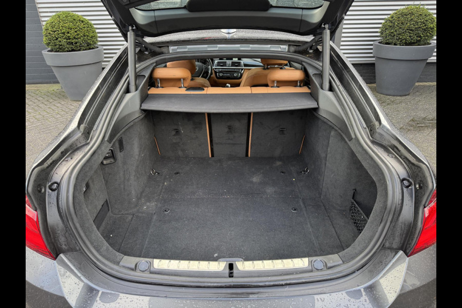 BMW 4 Serie Gran Coupé 420d Corporate Lease High Executive | Panoramadak | Camera | DAB | Lichtmetalen Velgen | Stoelverwarming |