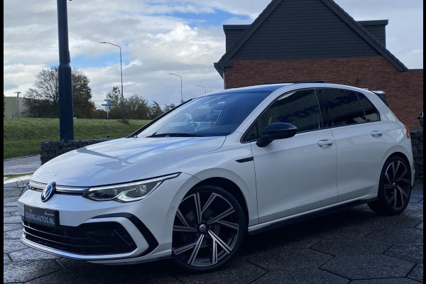 Volkswagen Golf 1.5 eTSI R-Line/ Virtual CP/ Pano/ IQ-light/ Sfeer/Cam/19"/Keyless