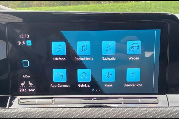 Volkswagen Golf 1.5 eTSI R-Line/ Virtual CP/ Pano/ IQ-light/ Sfeer/Cam/19"/Keyless