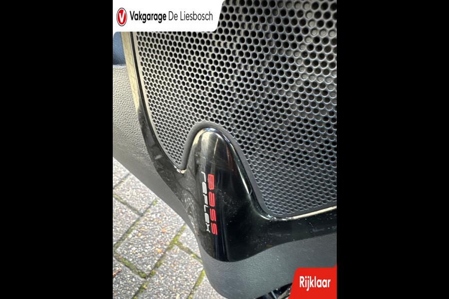 Renault Clio Estate 0.9 TCe Limited/navi/cruise control/boeken/trekhaak/bass reflex