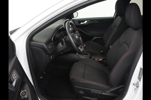 Ford Focus 1.5 EcoBoost ST Line | Panoramadak | Adaptive cruise | Stoel & stuurverwarming | Camera | B&O Sound | Carplay | Navigatie | Full LED | Park Assist | Airco Ford Focus 1.5 EcoBoost ST Line | Panoramadak | Adaptive cruise | Stoel & stuurverwarming | Camera | B&O Sound | Carplay | Navigatie | Full LED | Park Assist | Airco