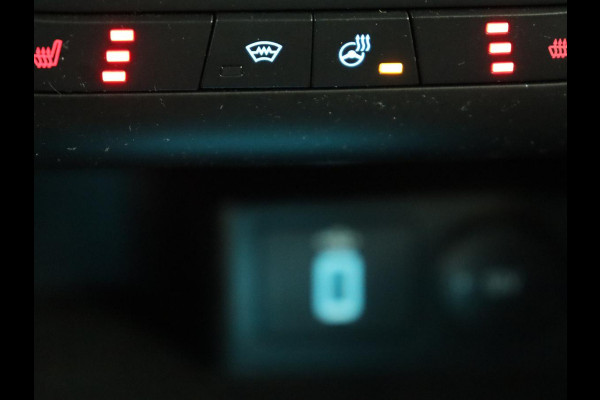 Ford Focus 1.5 EcoBoost ST Line | Panoramadak | Adaptive cruise | Stoel & stuurverwarming | Camera | B&O Sound | Carplay | Navigatie | Full LED | Park Assist | Airco Ford Focus 1.5 EcoBoost ST Line | Panoramadak | Adaptive cruise | Stoel & stuurverwarming | Camera | B&O Sound | Carplay | Navigatie | Full LED | Park Assist | Airco