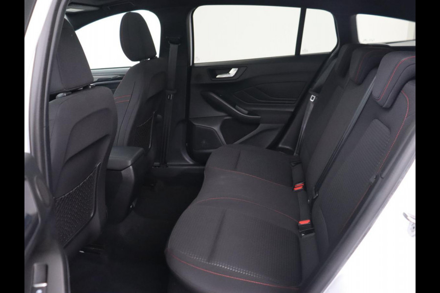Ford Focus 1.5 EcoBoost ST Line | Panoramadak | Adaptive cruise | Stoel & stuurverwarming | Camera | B&O Sound | Carplay | Navigatie | Full LED | Park Assist | Airco Ford Focus 1.5 EcoBoost ST Line | Panoramadak | Adaptive cruise | Stoel & stuurverwarming | Camera | B&O Sound | Carplay | Navigatie | Full LED | Park Assist | Airco