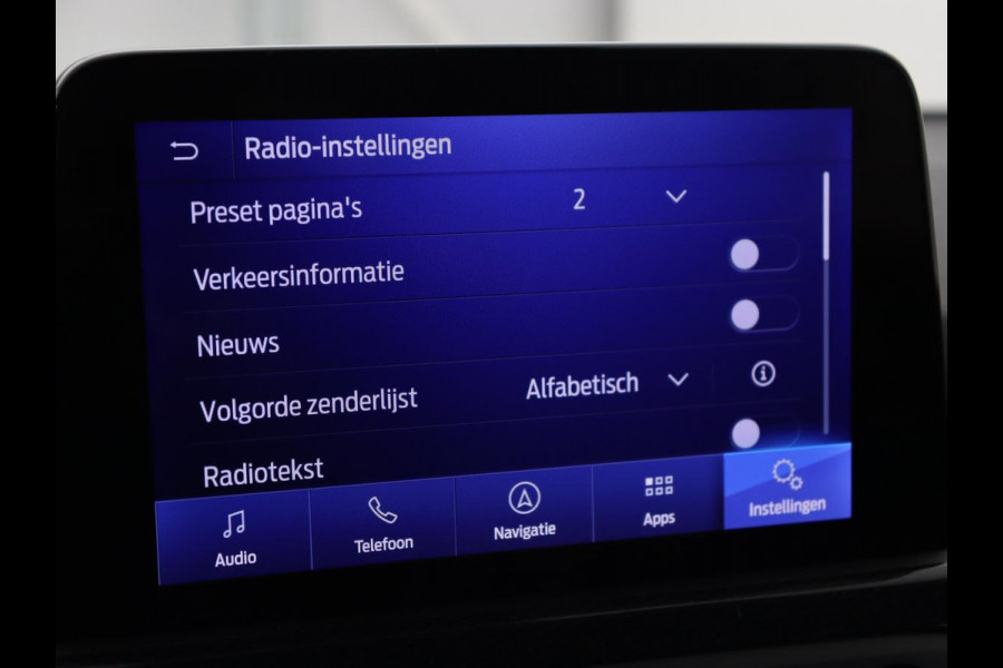 Ford Focus 1.5 EcoBoost ST Line | Panoramadak | Adaptive cruise | Stoel & stuurverwarming | Camera | B&O Sound | Carplay | Navigatie | Full LED | Park Assist | Airco Ford Focus 1.5 EcoBoost ST Line | Panoramadak | Adaptive cruise | Stoel & stuurverwarming | Camera | B&O Sound | Carplay | Navigatie | Full LED | Park Assist | Airco