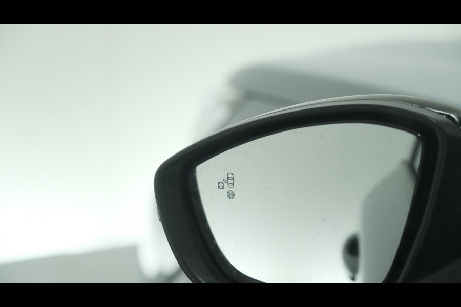 Peugeot 2008 Hybrid 136 e-DSC6 GT | 360 Camera | Panoramadak | Adaptieve Cruise Control | Dodehoekdetectie | Navigatie Peugeot 2008 Hybrid 136 e-DSC6 GT | 360 Camera | Panoramadak | Adaptieve Cruise Control | Dodehoekdetectie | Navigatie