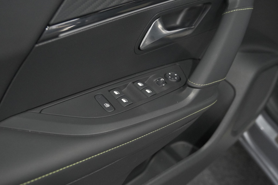 Peugeot 2008 Hybrid 136 e-DSC6 GT | 360 Camera | Panoramadak | Adaptieve Cruise Control | Dodehoekdetectie | Navigatie Peugeot 2008 Hybrid 136 e-DSC6 GT | 360 Camera | Panoramadak | Adaptieve Cruise Control | Dodehoekdetectie | Navigatie