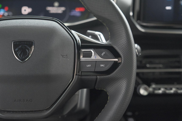 Peugeot 2008 Hybrid 136 e-DSC6 GT | 360 Camera | Panoramadak | Adaptieve Cruise Control | Dodehoekdetectie | Navigatie Peugeot 2008 Hybrid 136 e-DSC6 GT | 360 Camera | Panoramadak | Adaptieve Cruise Control | Dodehoekdetectie | Navigatie