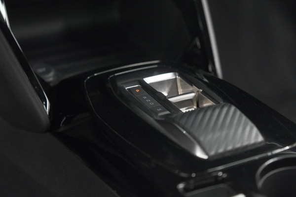 Peugeot 2008 Hybrid 136 e-DSC6 GT | 360 Camera | Panoramadak | Adaptieve Cruise Control | Dodehoekdetectie | Navigatie Peugeot 2008 Hybrid 136 e-DSC6 GT | 360 Camera | Panoramadak | Adaptieve Cruise Control | Dodehoekdetectie | Navigatie