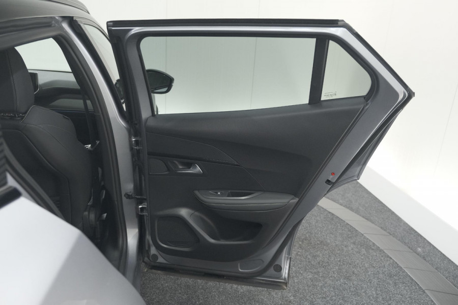 Peugeot 2008 Hybrid 136 e-DSC6 GT | 360 Camera | Panoramadak | Adaptieve Cruise Control | Dodehoekdetectie | Navigatie Peugeot 2008 Hybrid 136 e-DSC6 GT | 360 Camera | Panoramadak | Adaptieve Cruise Control | Dodehoekdetectie | Navigatie