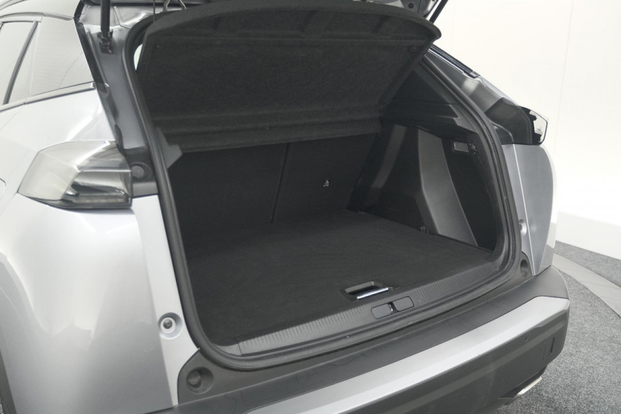 Peugeot 2008 Hybrid 136 e-DSC6 GT | 360 Camera | Panoramadak | Adaptieve Cruise Control | Dodehoekdetectie | Navigatie Peugeot 2008 Hybrid 136 e-DSC6 GT | 360 Camera | Panoramadak | Adaptieve Cruise Control | Dodehoekdetectie | Navigatie