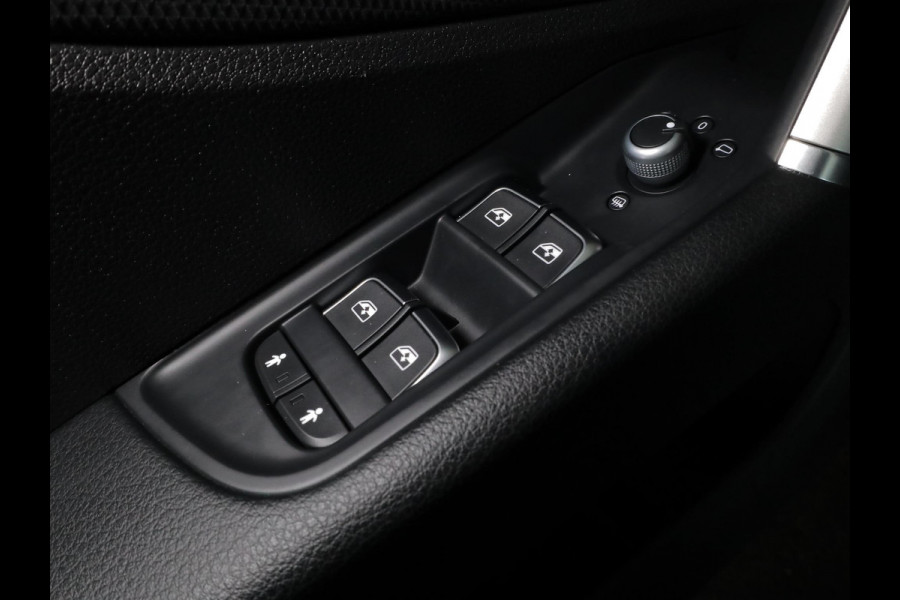 Audi Q2 35 TFSI Advanced edition 150 pk S-tronic | Navigatie | Parkeersensoren achter | Autom. airco | Apple Carplay/Android Auto | LED koplampen | Audi Q2 35 TFSI Advanced edition 150 pk S-tronic | Navigatie | Parkeersensoren achter | Autom. airco | Apple Carplay/Android Auto | LED koplampen |