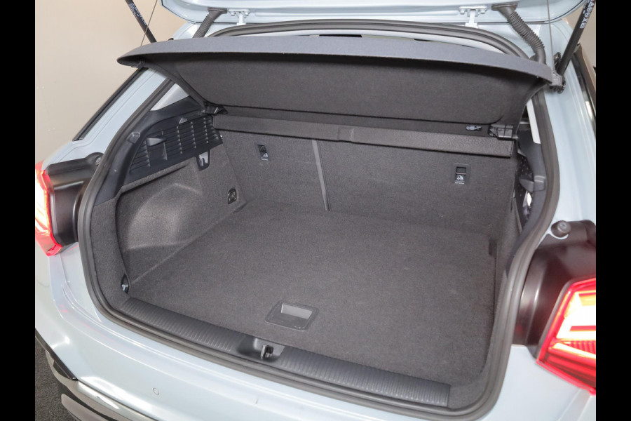 Audi Q2 35 TFSI Advanced edition 150 pk S-tronic | Navigatie | Parkeersensoren achter | Autom. airco | Apple Carplay/Android Auto | LED koplampen | Audi Q2 35 TFSI Advanced edition 150 pk S-tronic | Navigatie | Parkeersensoren achter | Autom. airco | Apple Carplay/Android Auto | LED koplampen |